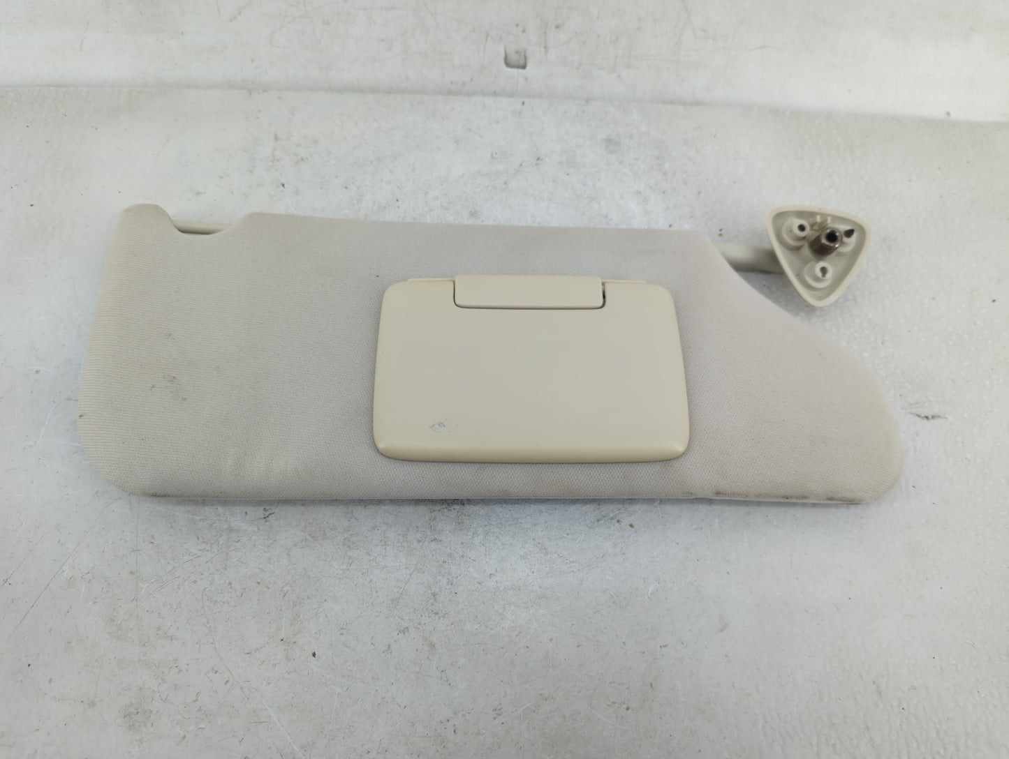 2008-2010 Dodge Charger Sun Visor Shade Replacement Passenger Right Mirror Fits Fits 2008 2009 2010 OEM Used Auto Parts - Oe