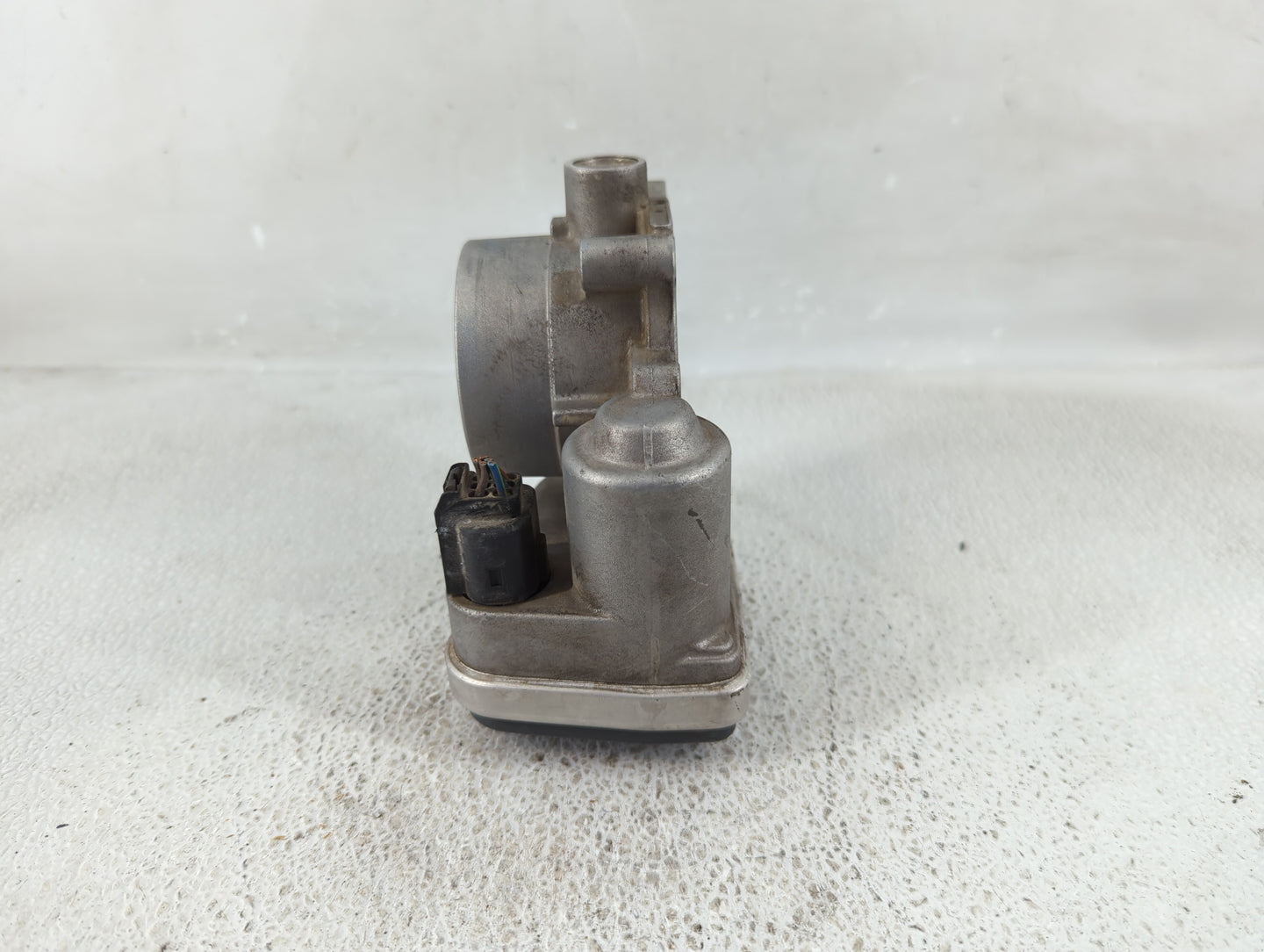 2006-2010 Dodge Charger Throttle Body P/N:5 775 292 5 718 201, 0486 1691 AA Fits Fits 2006 2007 2008 2009 2010 2011 OEM Used