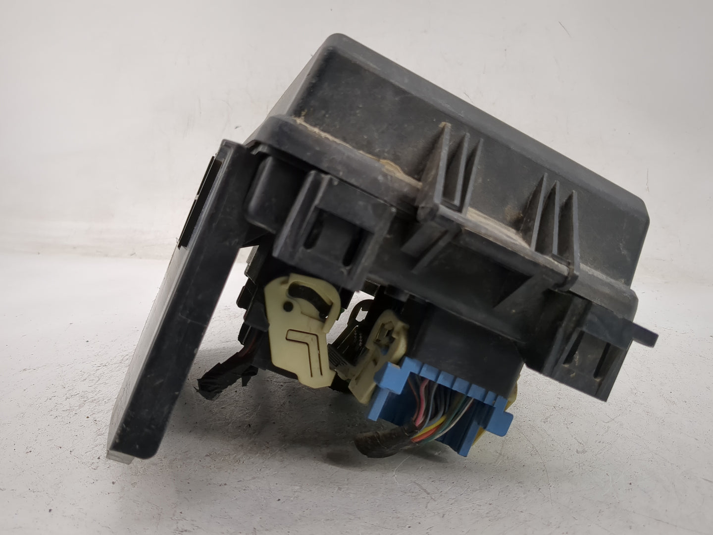 2008 Dodge Charger Fusebox Fuse Box Panel Relay Module Fits OEM Used Auto Parts - Oemusedautoparts1.com