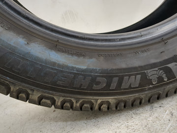 Used Tire 225/60R18 MICHELIN DEFENDER 2 100H - Tread Depth 9/32