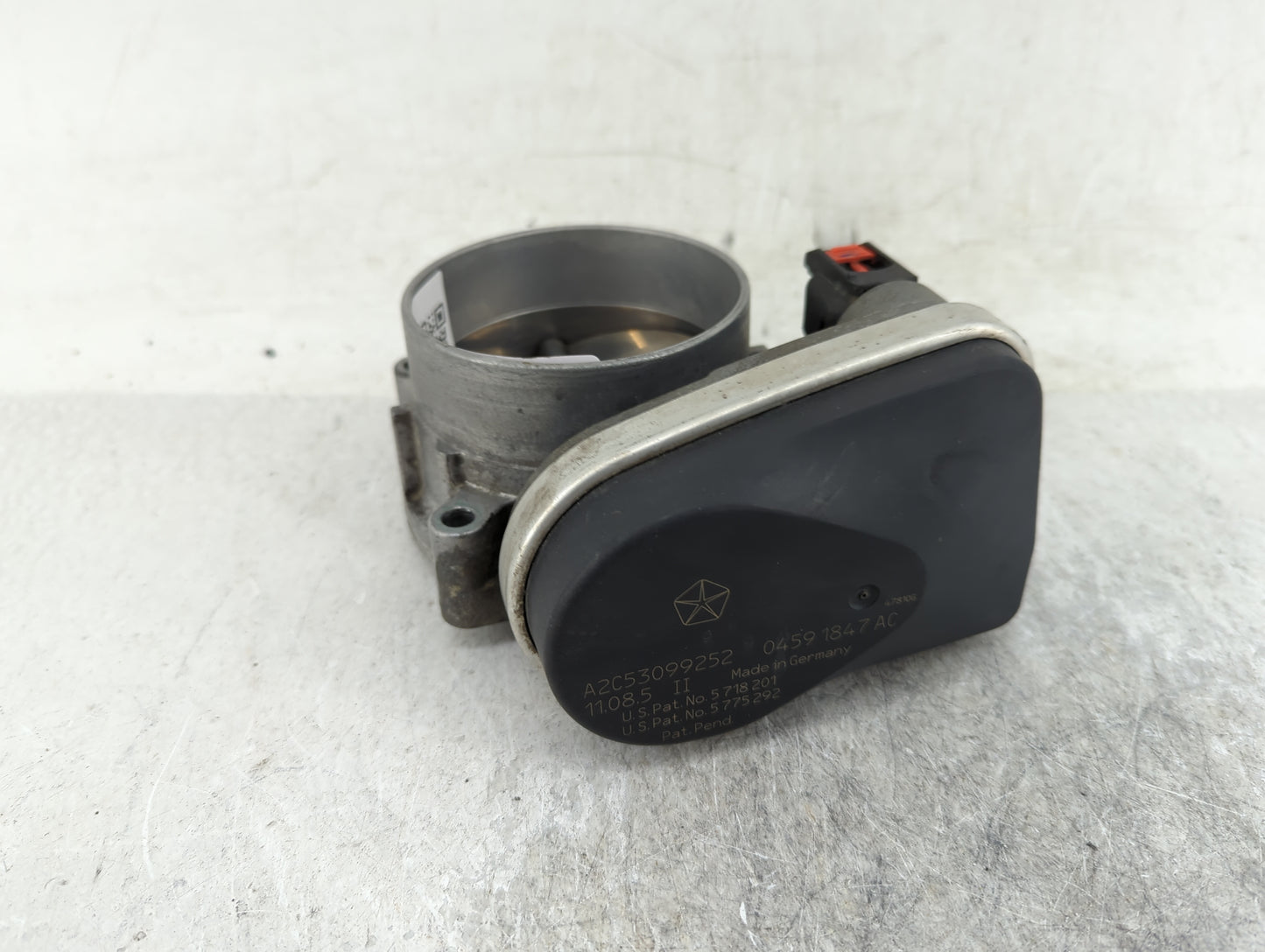 2006-2012 Dodge Charger Throttle Body P/N:04591847AC Fits Fits 2005 2006 2007 2008 2009 2010 2011 2012 2013 OEM Used Auto Pa