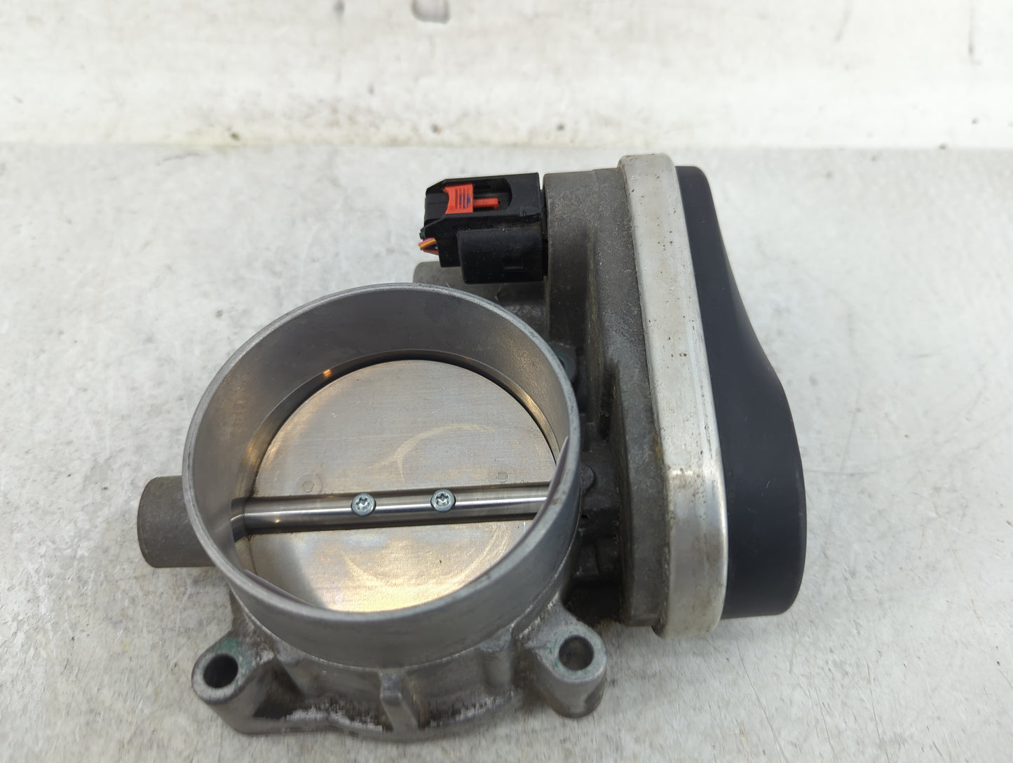 2006-2012 Dodge Charger Throttle Body P/N:04591847AC Fits Fits 2005 2006 2007 2008 2009 2010 2011 2012 2013 OEM Used Auto Pa