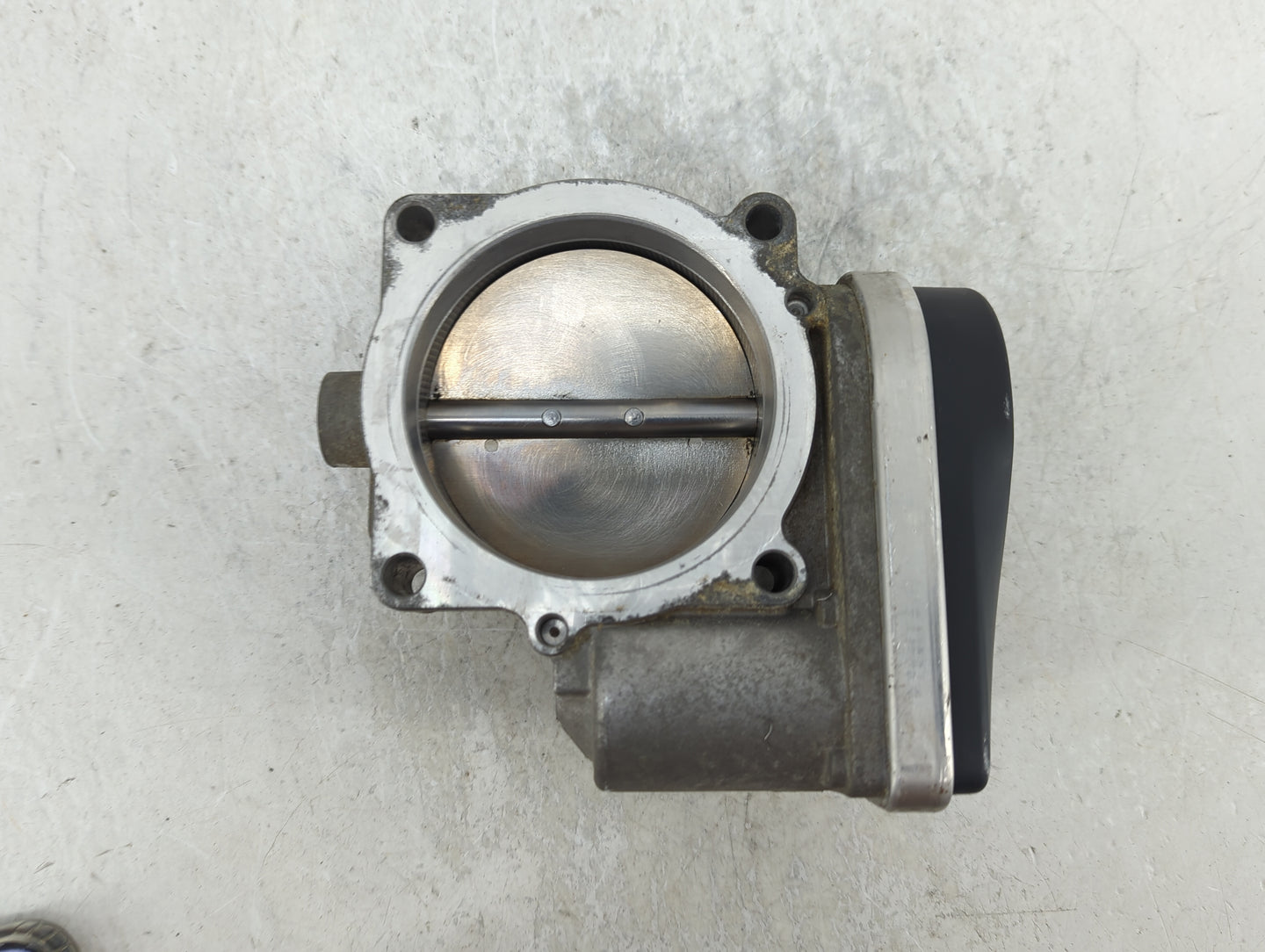 2006-2012 Dodge Charger Throttle Body P/N:04591847AC Fits Fits 2005 2006 2007 2008 2009 2010 2011 2012 2013 OEM Used Auto Pa