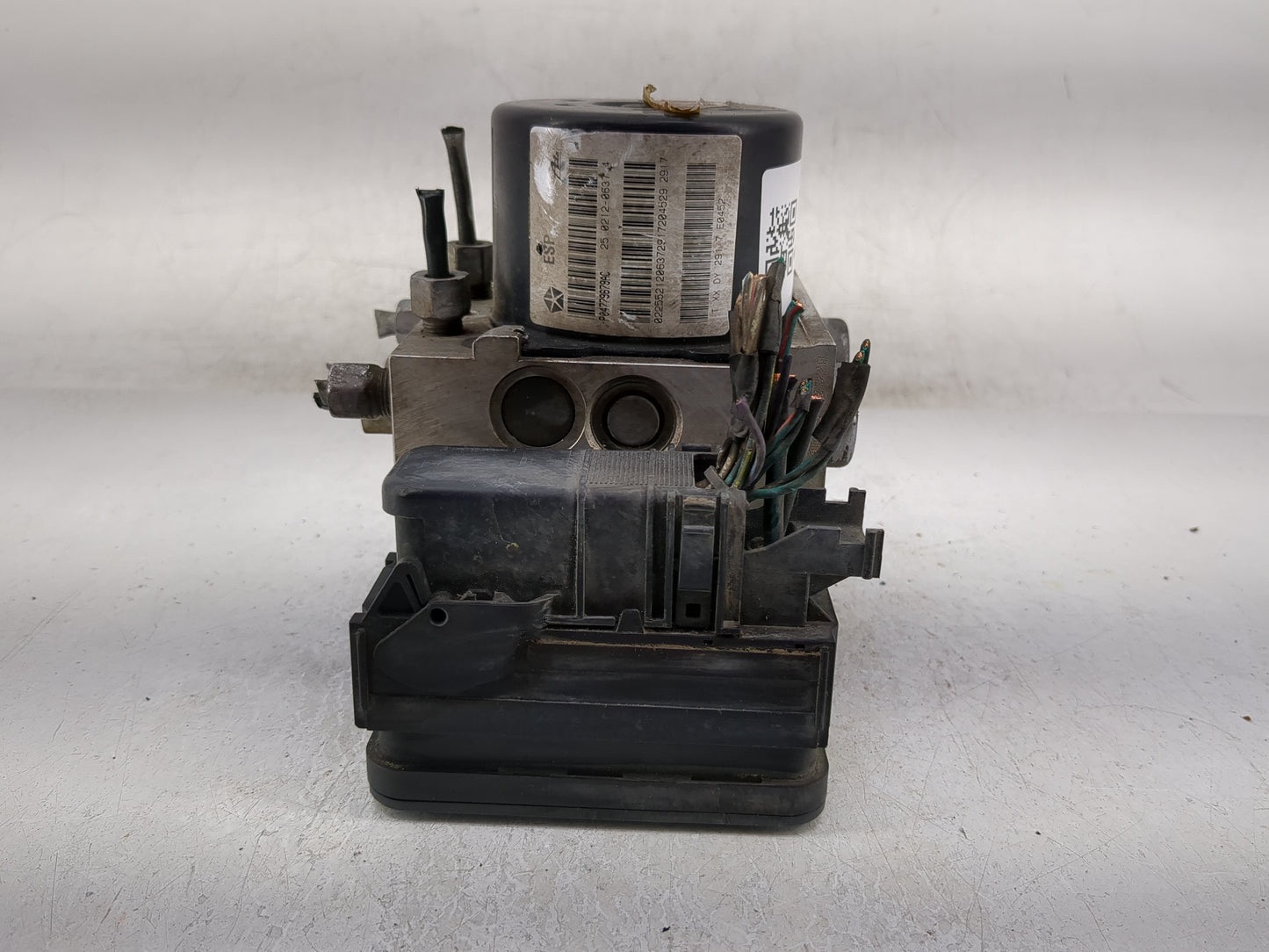 2008 Dodge Charger ABS Pump Control Module Replacement P/N:00405278C000 Fits OEM Used Auto Parts - Oemusedautoparts1.com