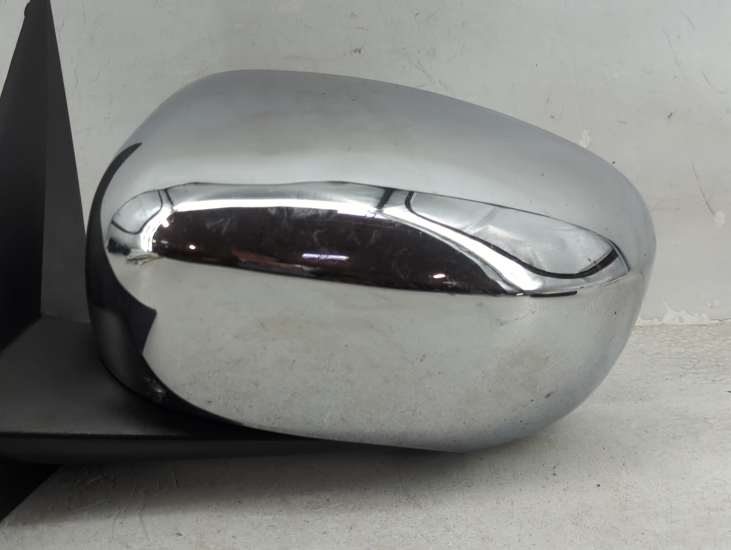 2008 Dodge Charger Driver Side View Mirror - Left Door Mirror OEM Used - Oemusedautoparts1.com