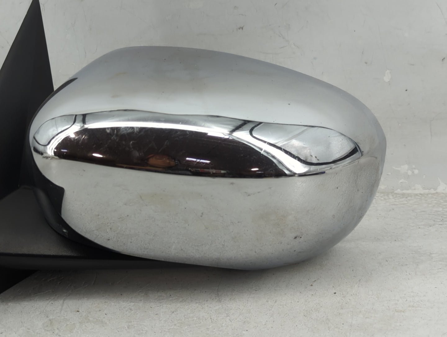 2008 Dodge Charger Driver Side View Mirror - Left Door Mirror OEM Used - Oemusedautoparts1.com