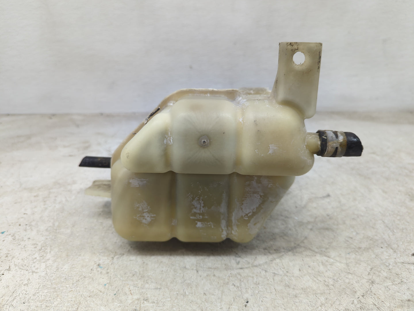2006-2010 Dodge Charger Radiator Coolant Overflow Expansion Tank Bottle 1449637 - Oemusedautoparts1.com