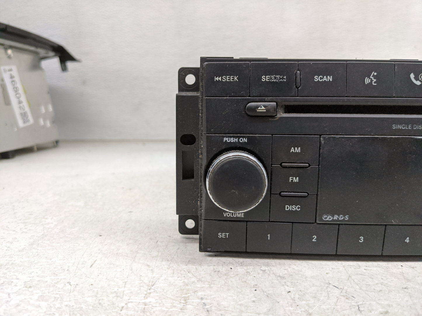 2008-2009 Dodge Charger Radio AM FM Cd Player Receiver Replacement P/N:P05064410AE A2C53241149 Fits Fits 2008 2009 2010 OEM 