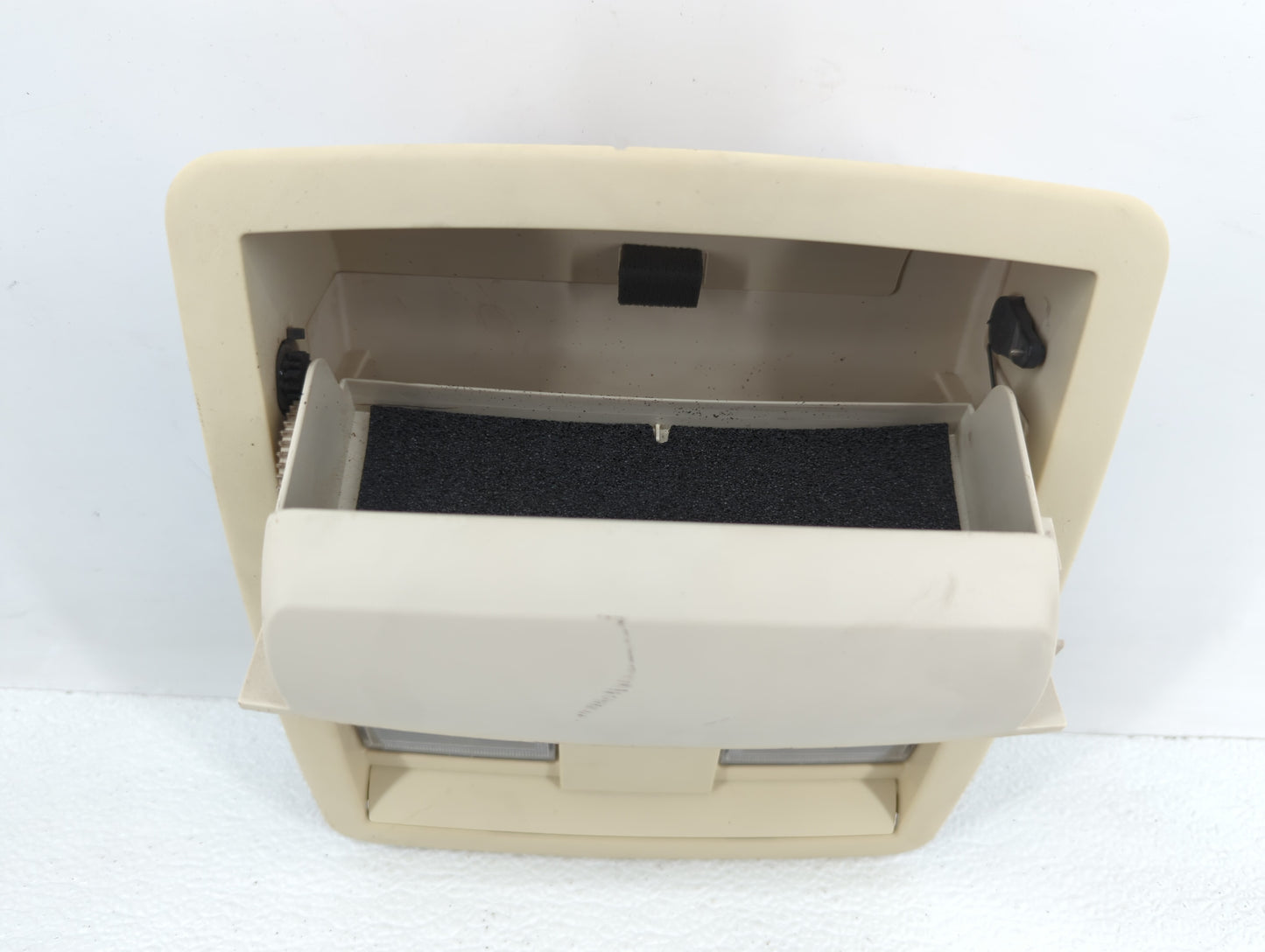2008 Dodge Charger Overhead Roof Console Light Beige - Oemusedautoparts1.com
