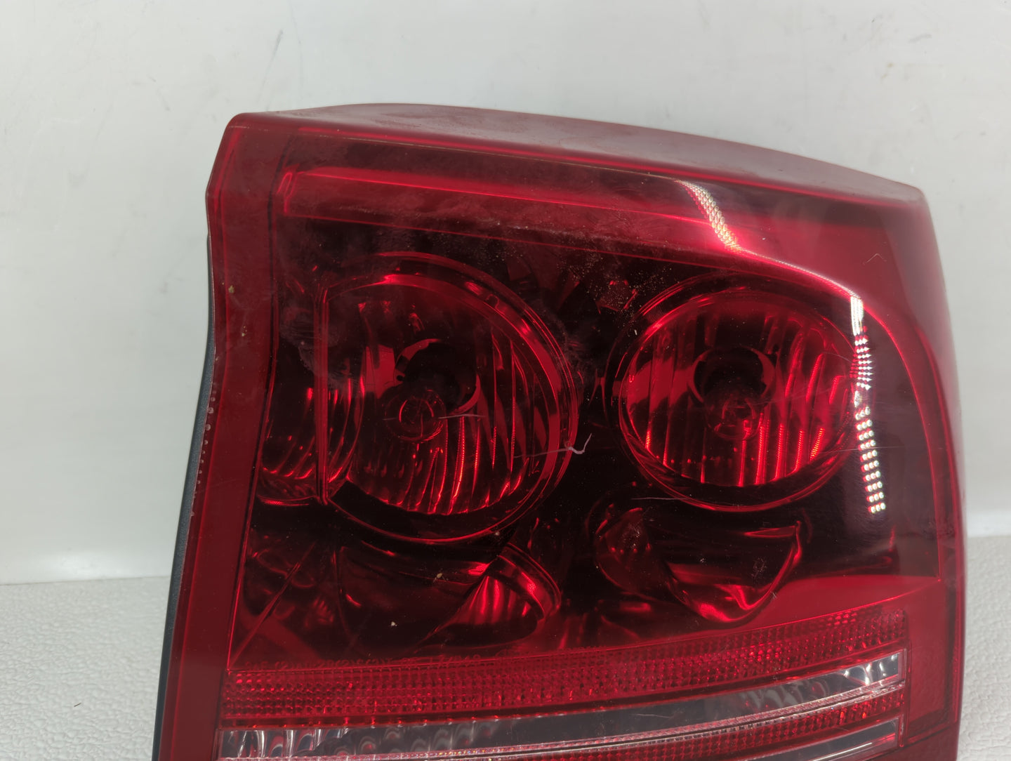 2006-2008 Dodge Charger Tail Light Assembly Passenger Right OEM P/N:04805848AC 04805848AD Fits Fits 2006 2007 2008 OEM Used 