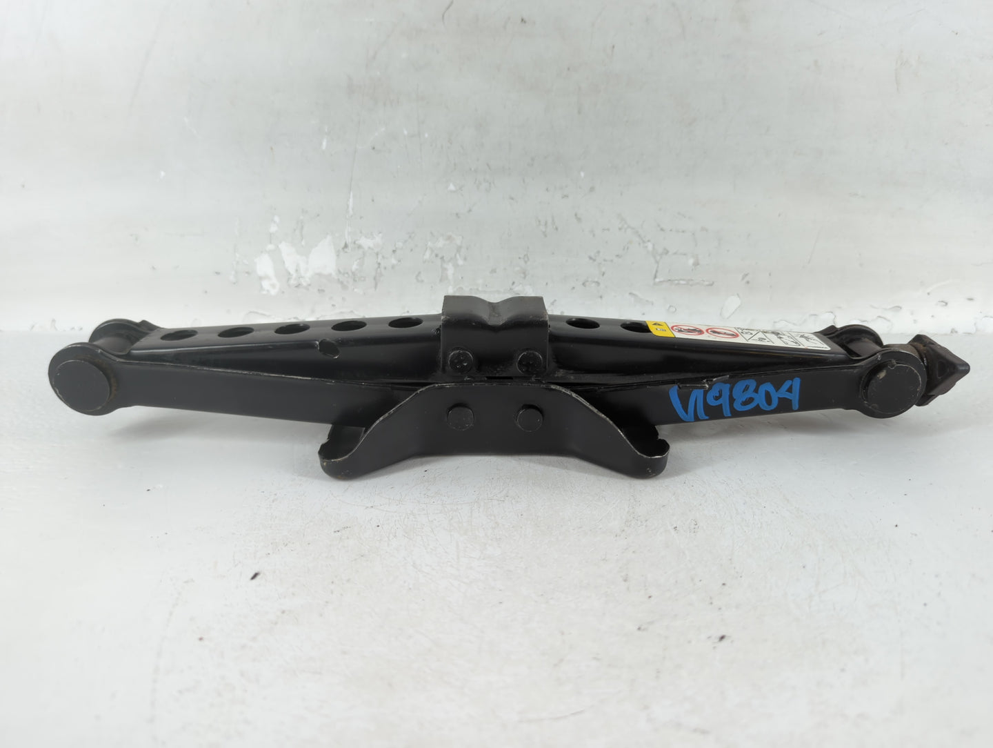 2008 Dodge Charger Spare Scissor Car Jack - Oemusedautoparts1.com