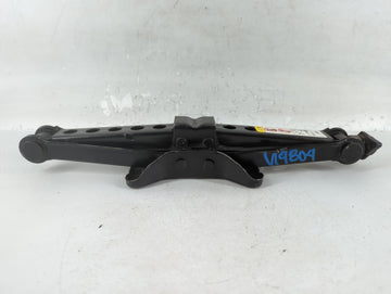 2008 Dodge Charger Spare Scissor Car Jack - Oemusedautoparts1.com