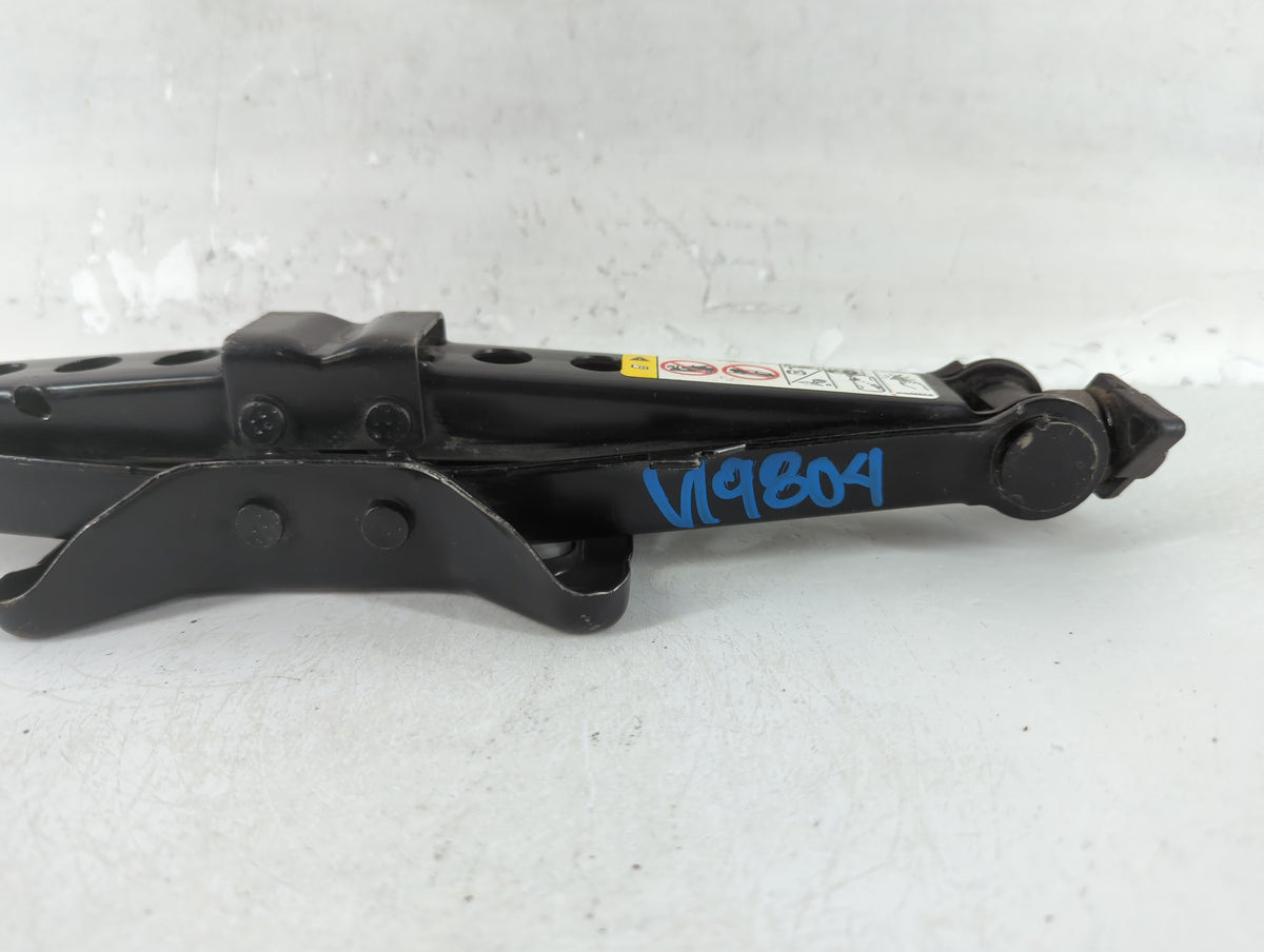 2008 Dodge Charger Spare Scissor Car Jack 760730 - Oemusedautoparts1.com