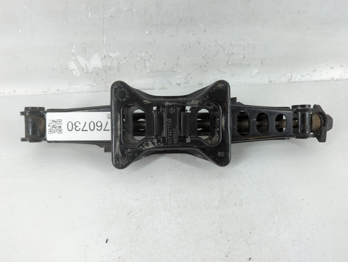 2008 Dodge Charger Spare Scissor Car Jack 760730 - Oemusedautoparts1.com