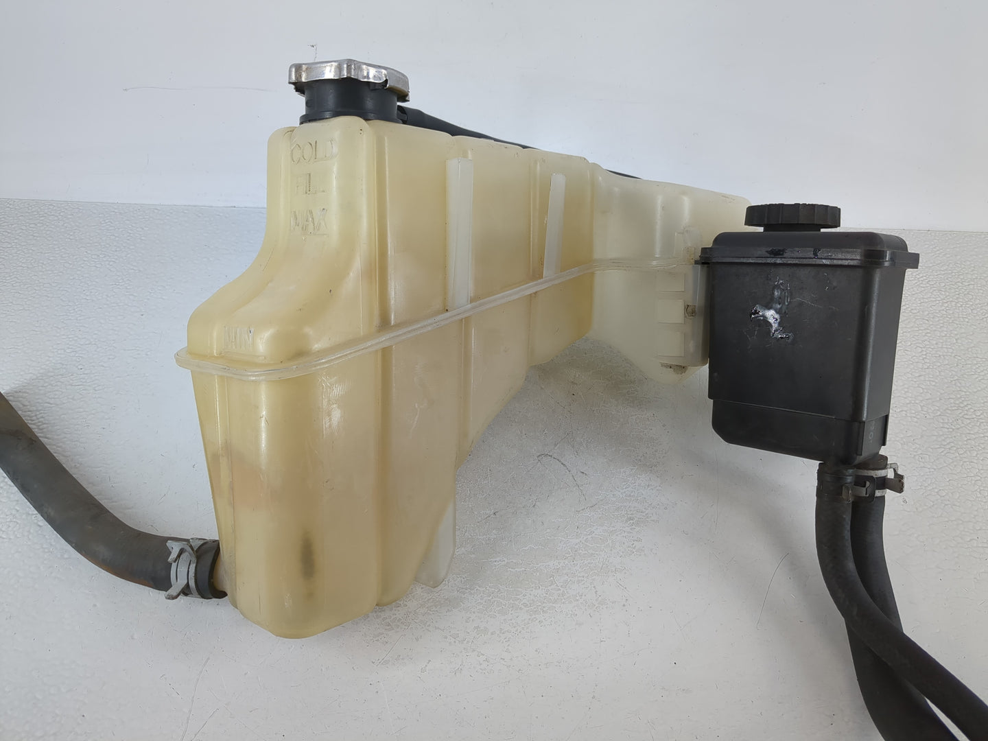 2006-2010 Dodge Charger Radiator Coolant Overflow Expansion Tank Bottle 863431 - Oemusedautoparts1.com