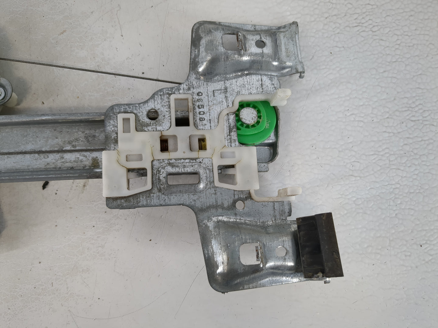2006-2010 Dodge Charger Used Driver Left Rear Window Regulator - Oemusedautoparts1.com