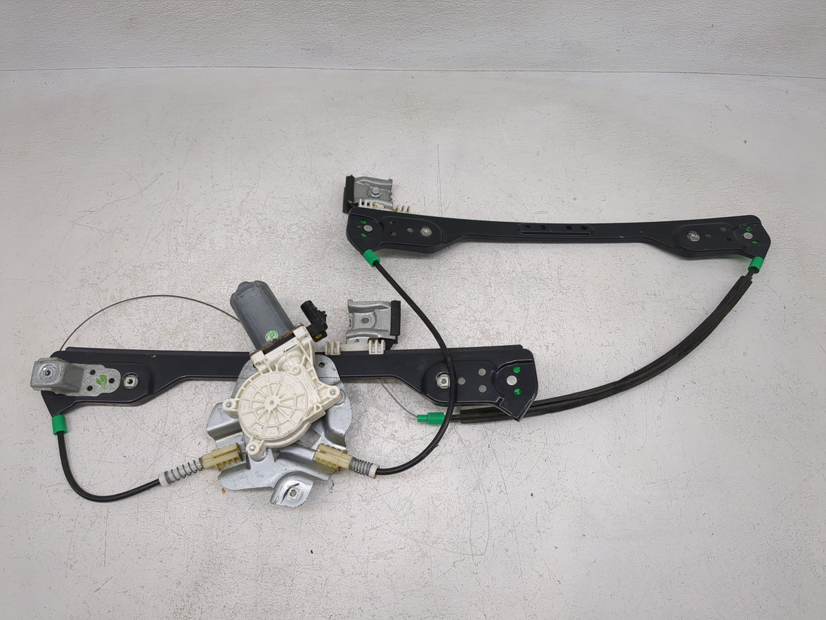 2006-2010 Dodge Charger Used Window Regulator Passenger Front 967013 - Oemusedautoparts1.com