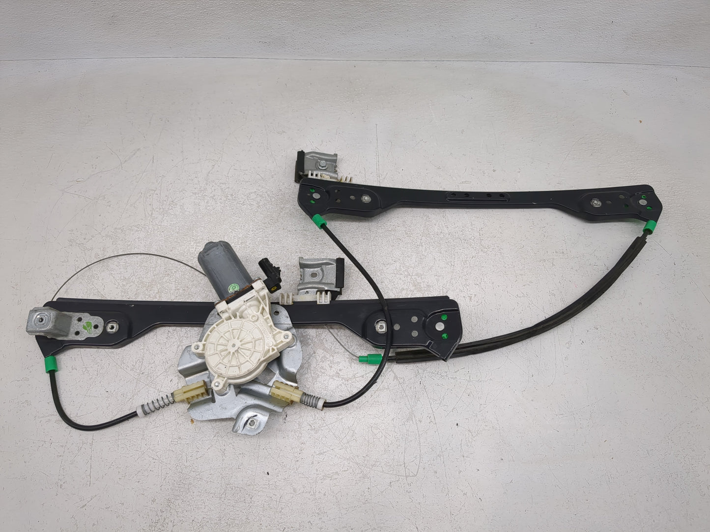 2006-2010 Dodge Charger Used Window Regulator Passenger Front 967013 - Oemusedautoparts1.com