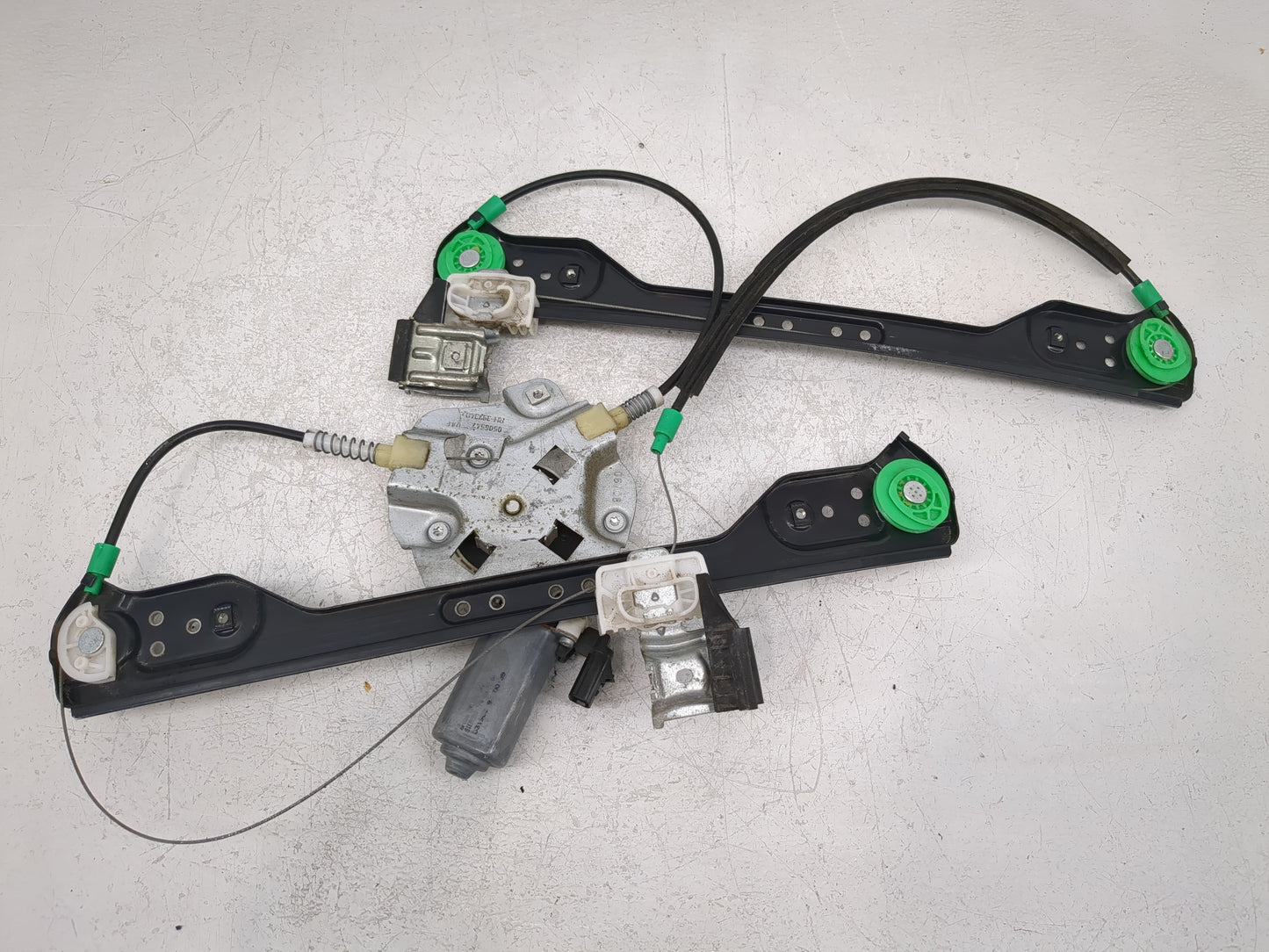 2006-2010 Dodge Charger Used Window Regulator Passenger Front 967013 - Oemusedautoparts1.com