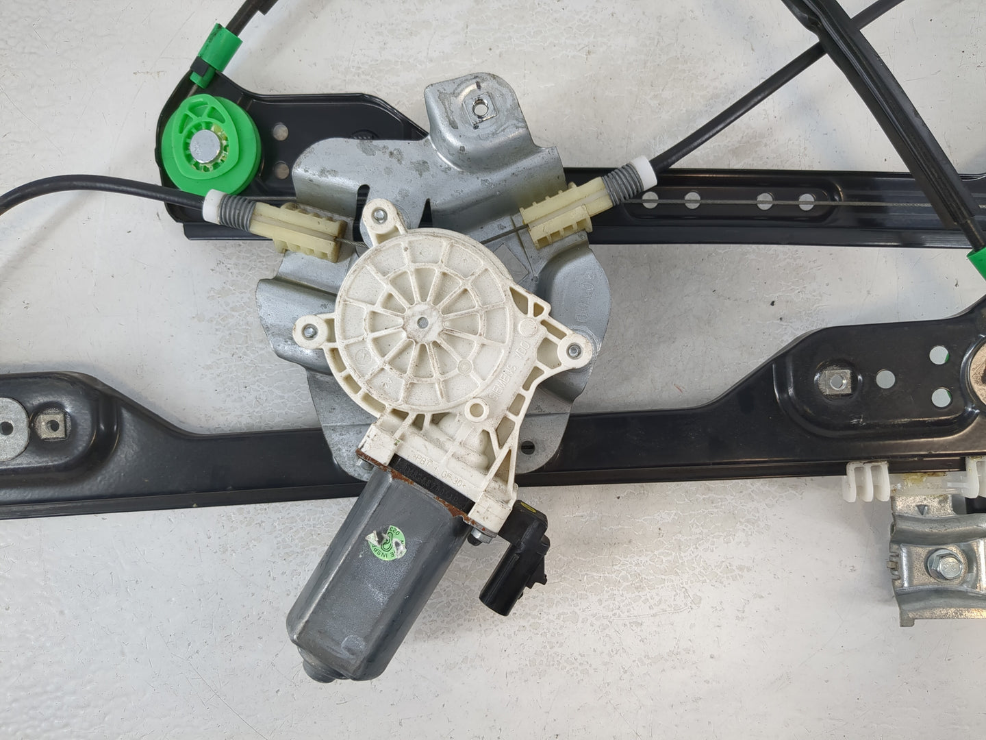 2006-2010 Dodge Charger Driver Left Front Window Regulator 968107 - Oemusedautoparts1.com
