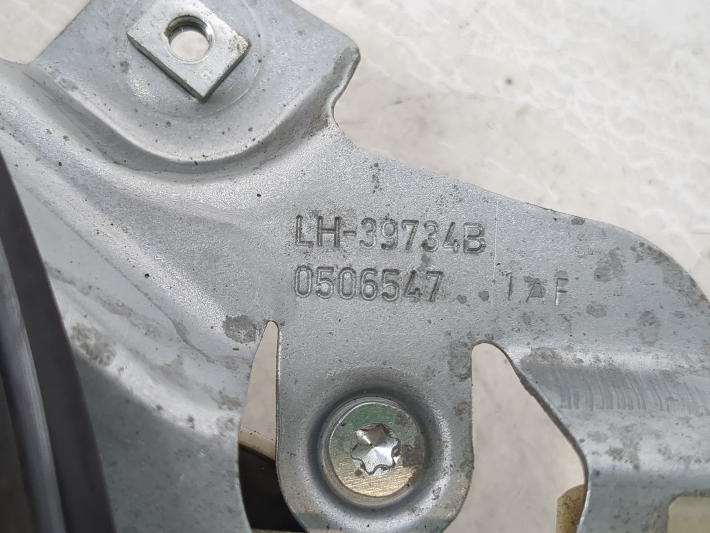 2006-2010 Dodge Charger Driver Left Front Window Regulator 968107 - Oemusedautoparts1.com
