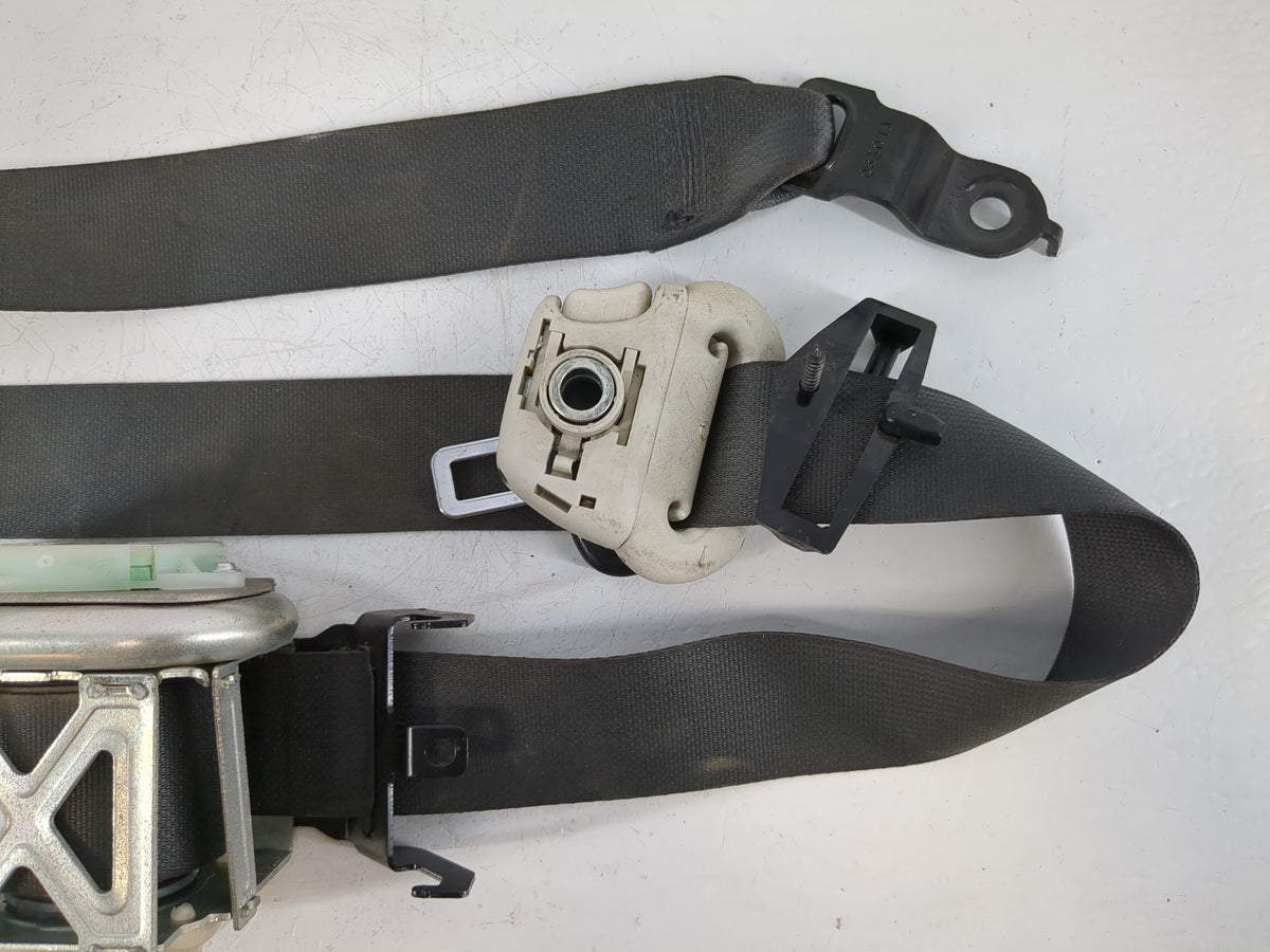 2008-2010 Dodge Charger Passenger Front Seatbelt Retractor 986047 - Oemusedautoparts1.com