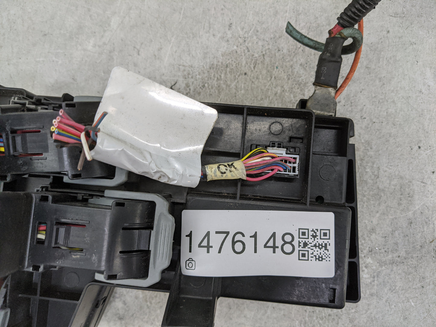 2008-2011 Dodge Dakota Fusebox Fuse Box Panel Relay Module P/N:04692211AA Fits Fits 2008 2009 2010 2011 OEM Used Auto Parts 