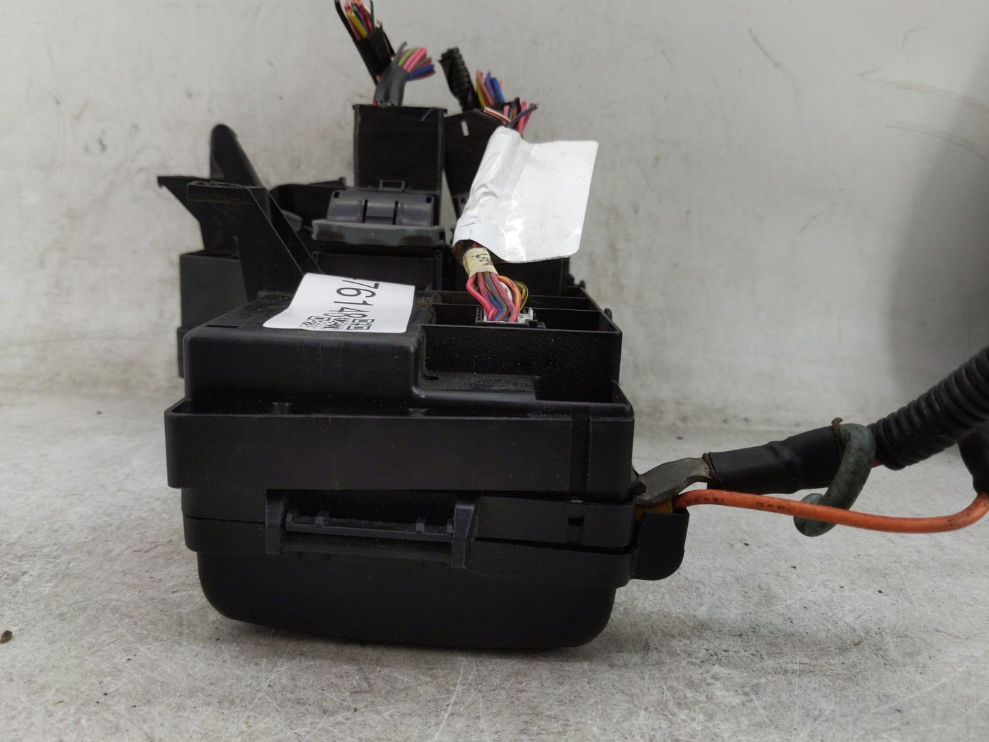 2008-2011 Dodge Dakota Fusebox Fuse Box Panel Relay Module P/N:04692211AA Fits Fits 2008 2009 2010 2011 OEM Used Auto Parts 