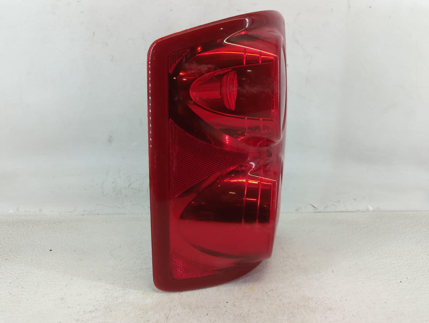 2008 Dodge Dakota Tail Light Assembly Passenger Right OEM P/N:55077605AD Fits Fits 2010 2011 2012 2013 OEM Used Auto Parts -