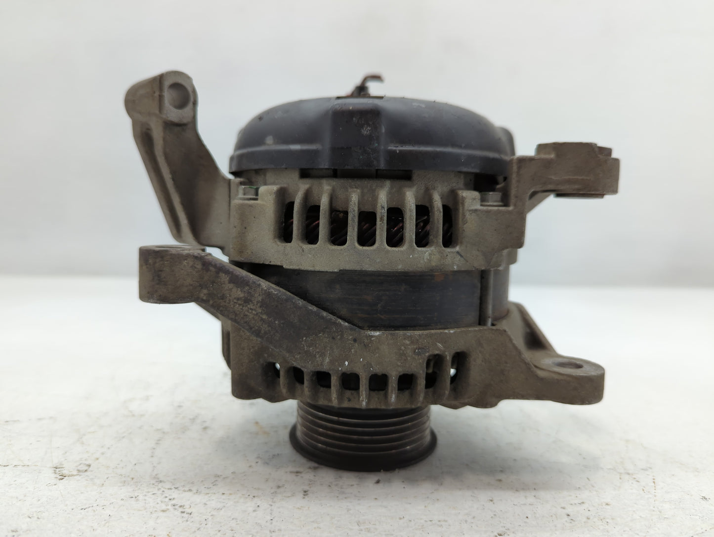 2008 Dodge Dakota Alternator Replacement Generator Charging Assembly Engine OEM P/N:56041 120AC 0 124 525 002 Fits OEM Used 