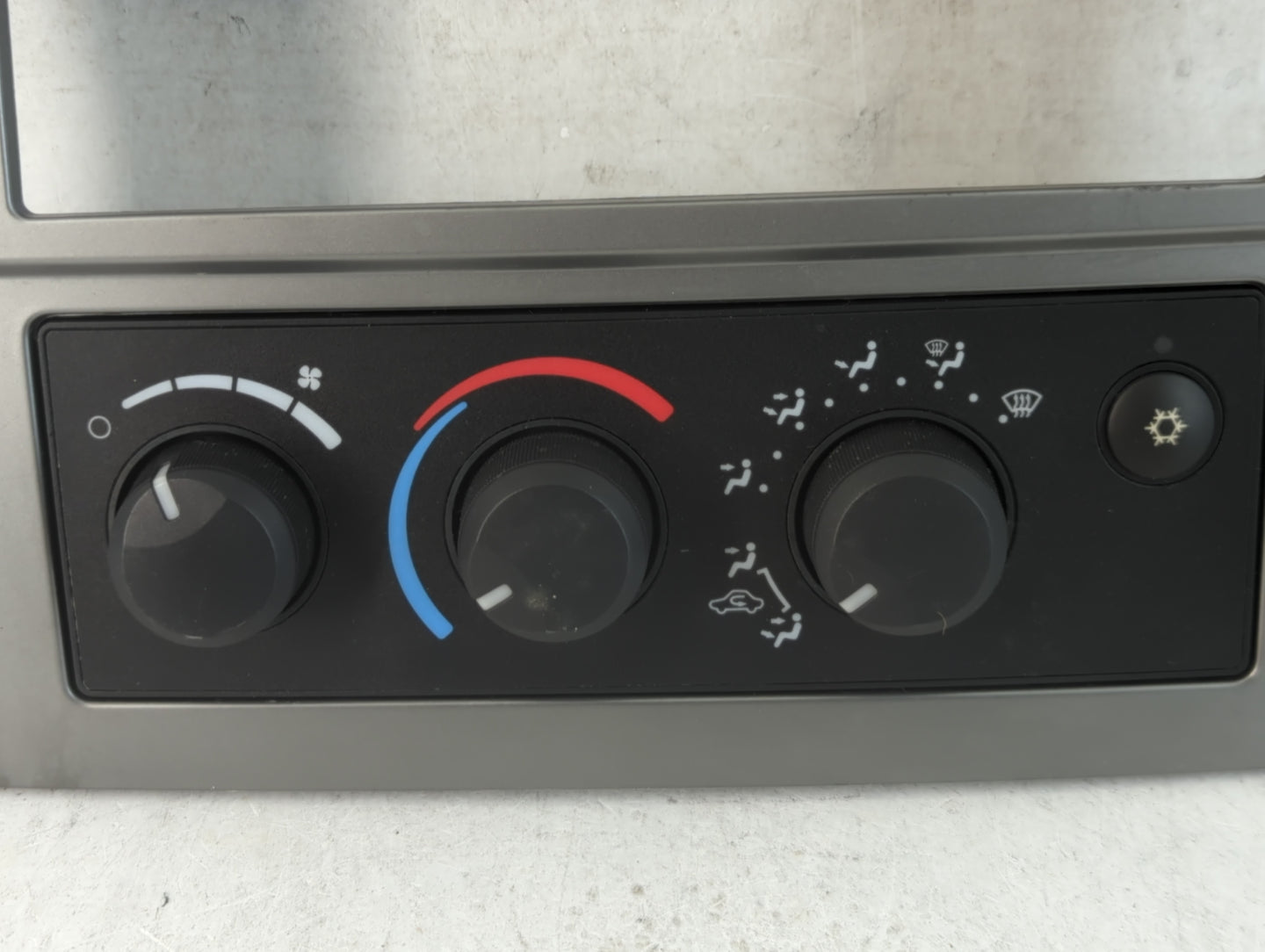 2008-2011 Dodge Dakota Climate Control Module Temperature AC/Heater Replacement Fits Fits 2008 2009 2010 2011 OEM Used Auto 