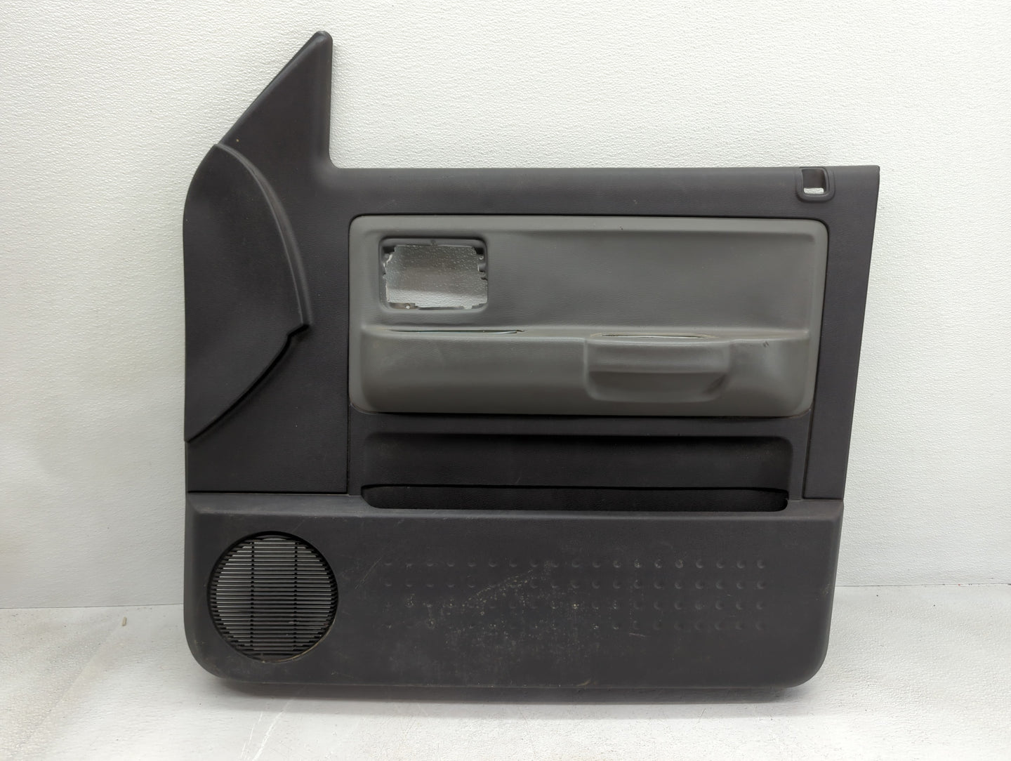 2008 Dodge Dakota Front Right Passenger Interior Door Panel Trim - Oemusedautoparts1.com
