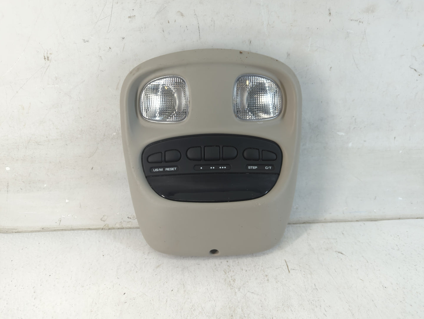 2008 Dodge Dakota Overhead Roof Console Interior Dome Light - Oemusedautoparts1.com