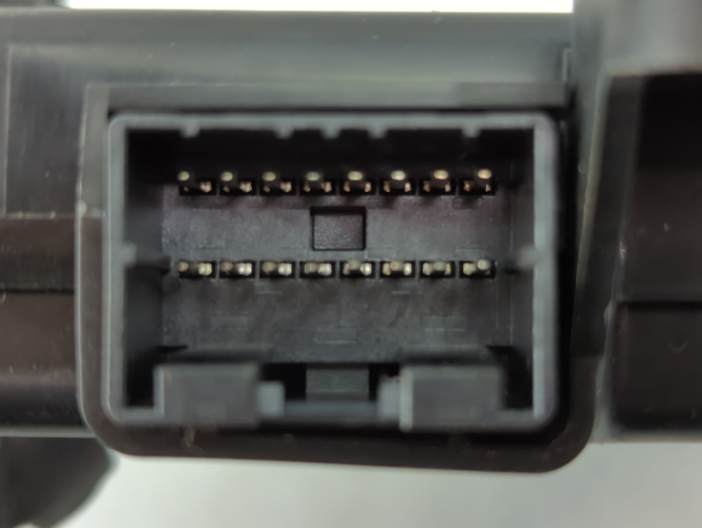 2013-2016 Dodge Dart Chassis Control Module Ccm Bcm Body Control - Oemusedautoparts1.com