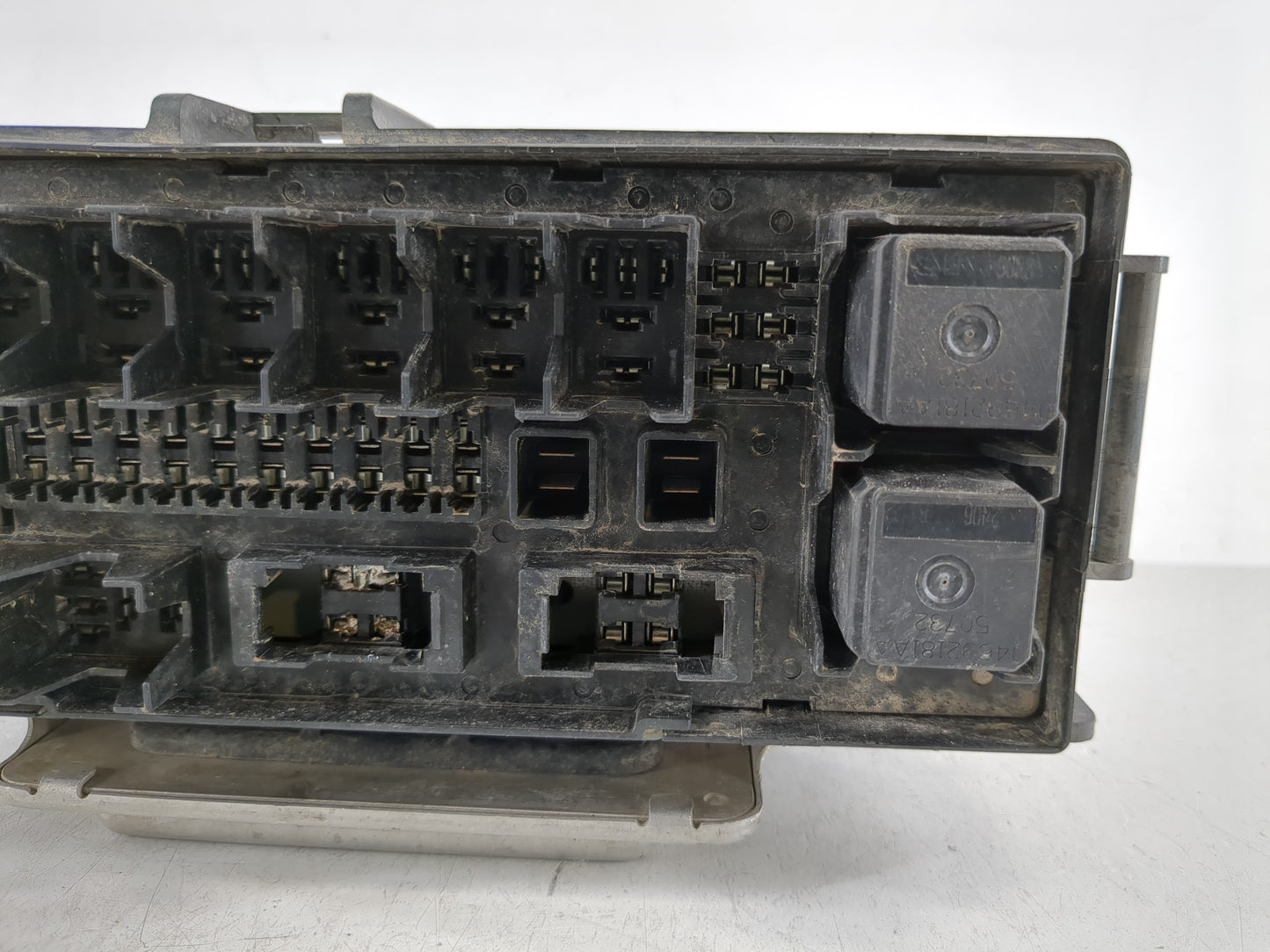 2007-2009 Dodge Durango Fusebox Fuse Box Panel Relay Module P/N:P04692096AH P04692187AC Fits Fits 2007 2008 2009 OEM Used Au