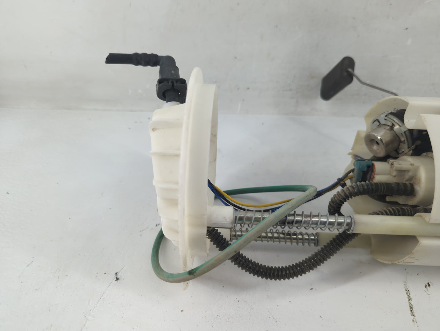 2008-2008 Dodge Durango Electrical Gas Fuel Pump Assembly - Oemusedautoparts1.com