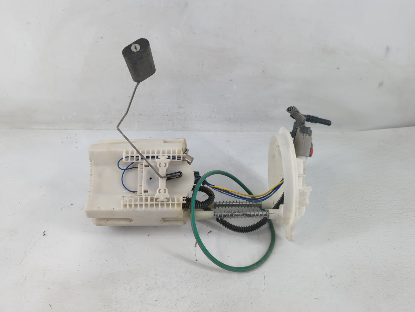 2008-2008 Dodge Durango Electrical Gas Fuel Pump Assembly - Oemusedautoparts1.com