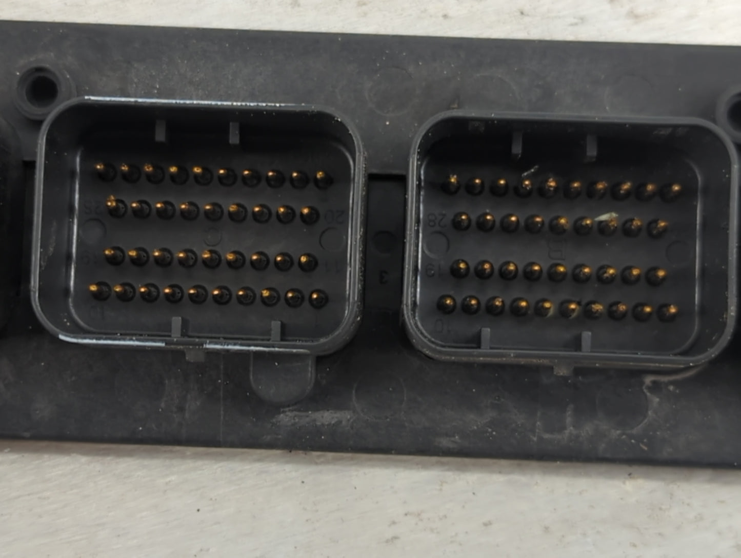 2008-2009 Dodge Durango PCM Engine Control Computer ECU ECM PCU OEM P/N:05187500AD Fits Fits 2008 2009 OEM Used Auto Parts -