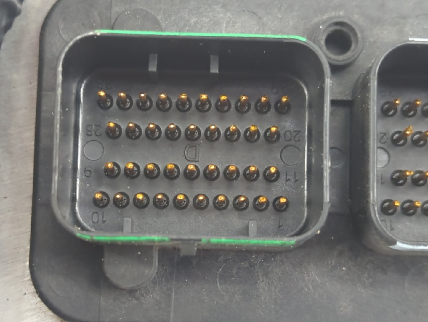 2008-2009 Dodge Durango PCM Engine Control Computer ECU ECM PCU OEM P/N:05187500AD Fits Fits 2008 2009 OEM Used Auto Parts -