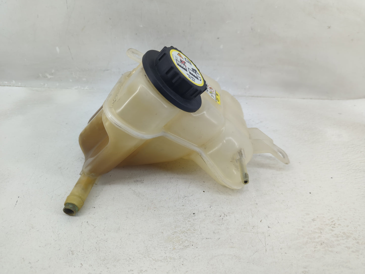 2008-2009 Dodge Durango Windshield Washer Fluid Reservoir Bottle Oem - Oemusedautoparts1.com