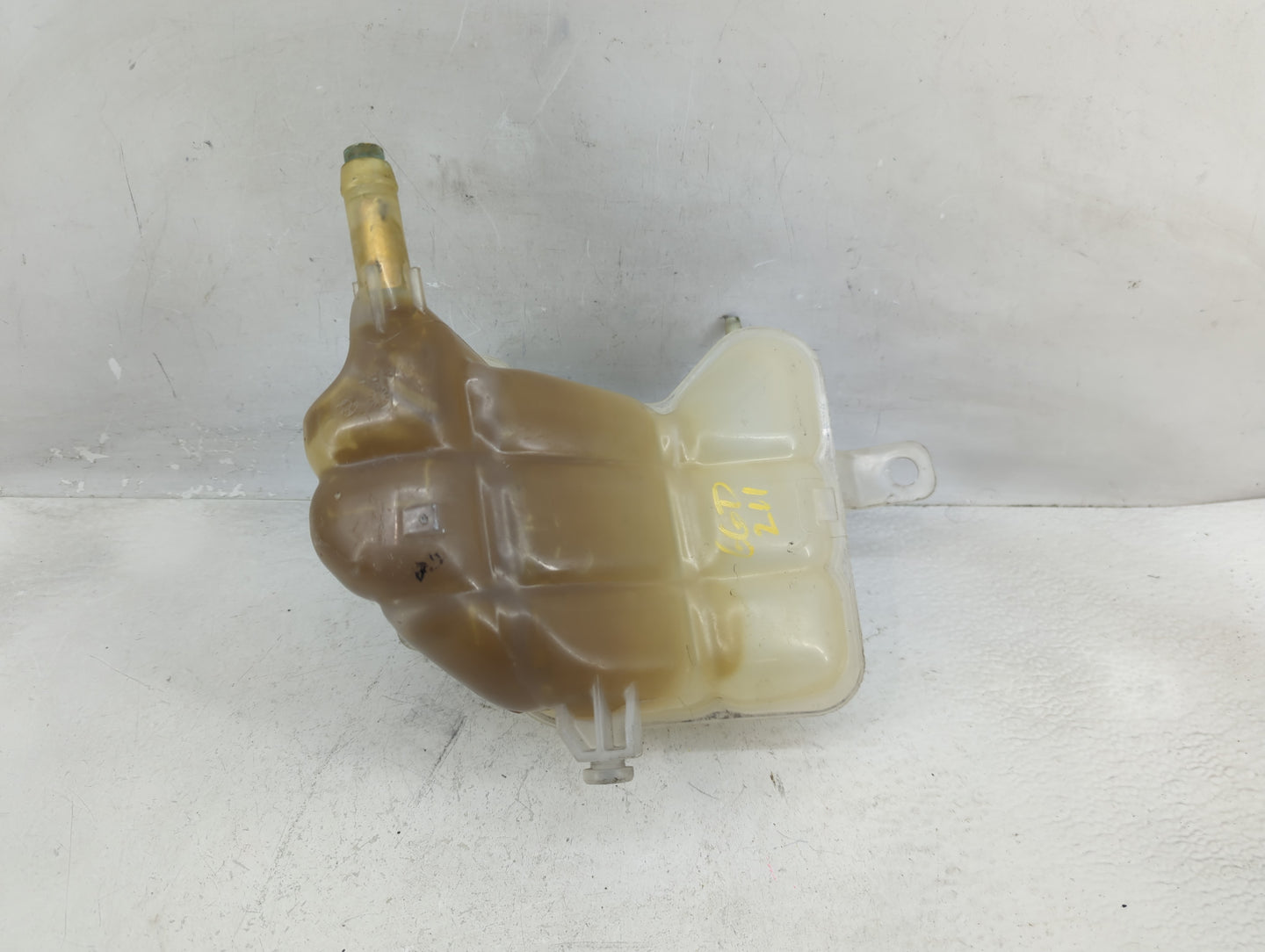 2008-2009 Dodge Durango Windshield Washer Fluid Reservoir Bottle Oem - Oemusedautoparts1.com