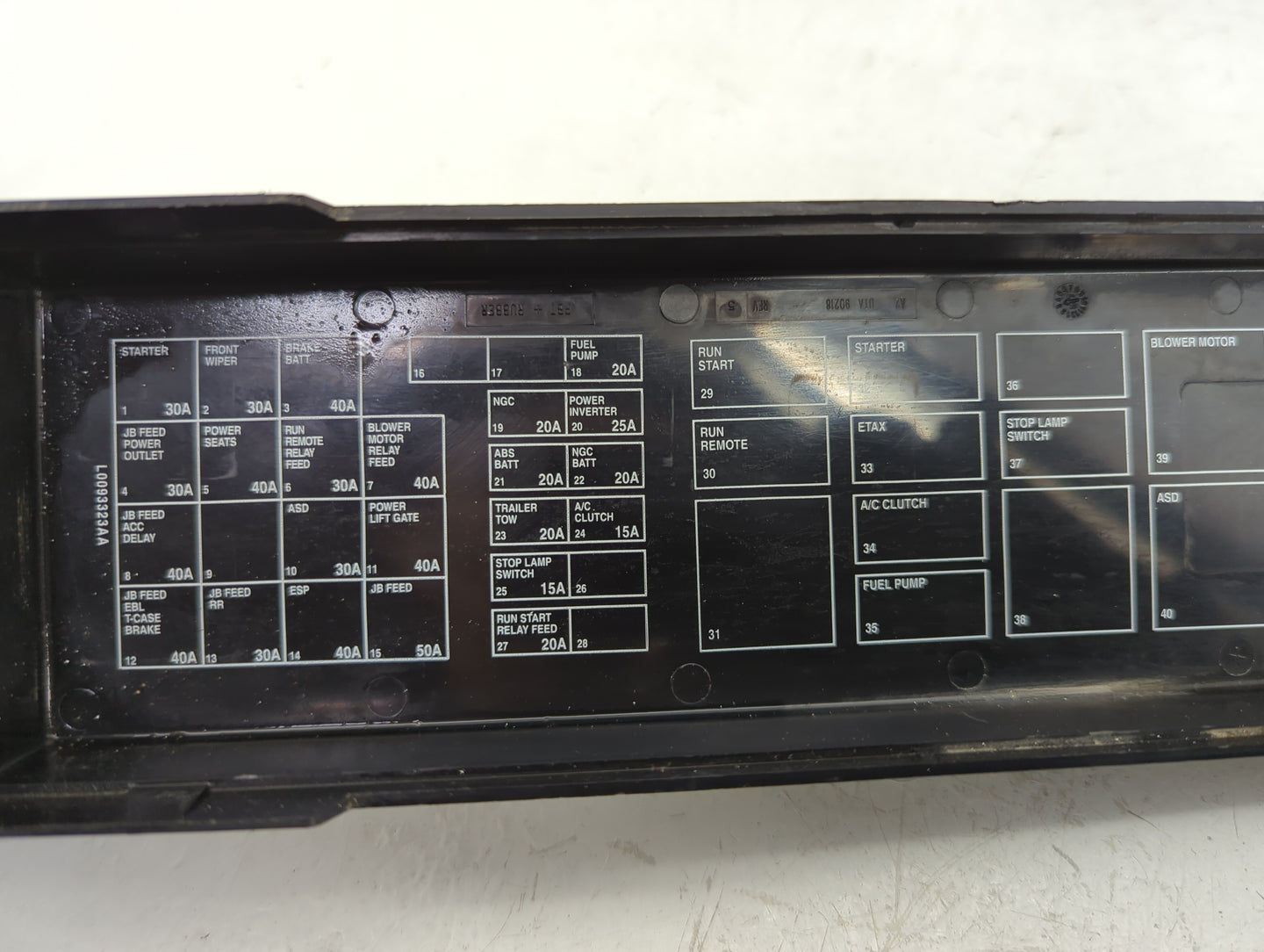 2007-2009 Dodge Durango Fusebox Fuse Box Panel Relay Module P/N:P04692096AH P04692187AC Fits Fits 2007 2008 2009 OEM Used Au