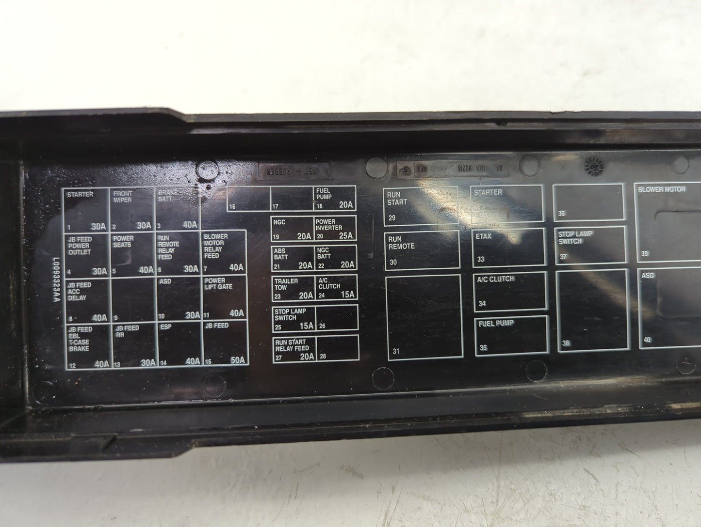 2007-2009 Dodge Durango Fusebox Fuse Box Panel Relay Module P/N:P04692096AH P04692187AC Fits Fits 2007 2008 2009 OEM Used Au
