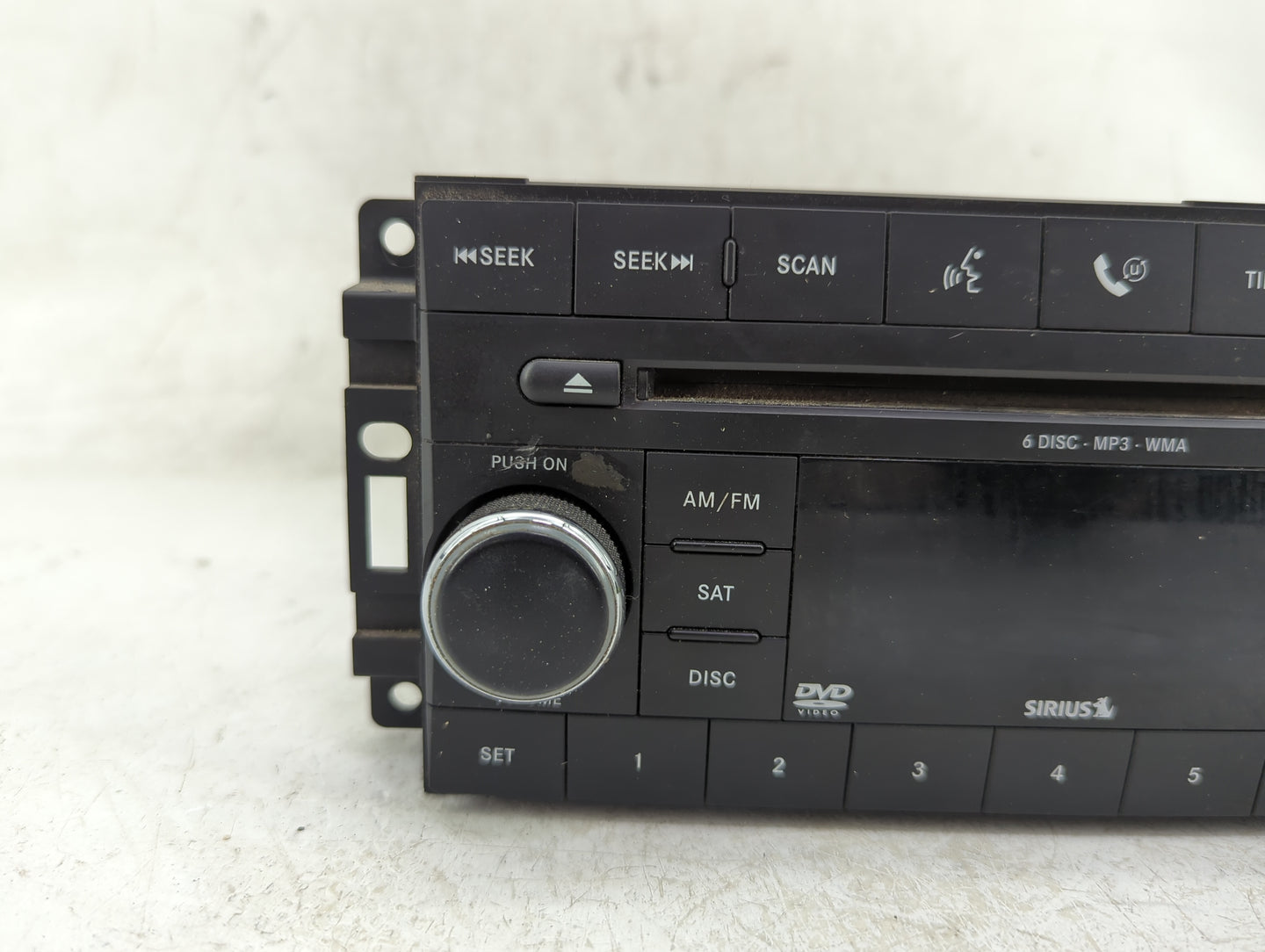 2008 Dodge Durango Radio AM FM Cd Player Receiver Replacement P/N:05064922AG Fits Fits 2007 2009 2010 2011 OEM Used Auto Par
