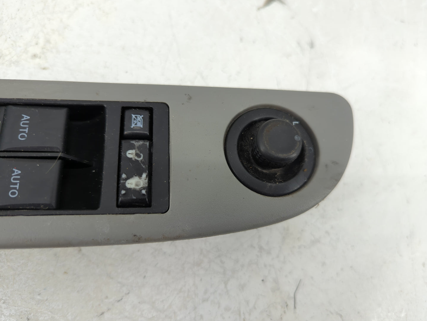 2007-2009 Dodge Durango Master Power Window Switch Replacement Driver Side Left P/N:56040694AD Fits OEM Used Auto Parts - Oe