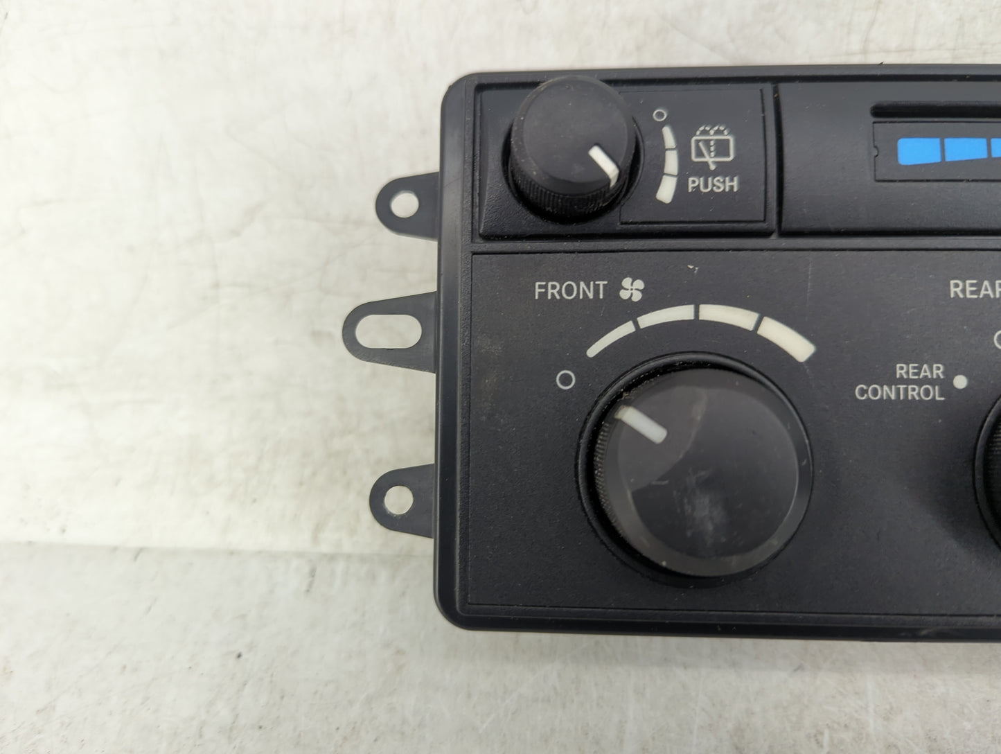 2005-2009 Dodge Durango Climate Control Module Temperature AC/Heater Replacement P/N:P55057280AE Fits OEM Used Auto Parts - 