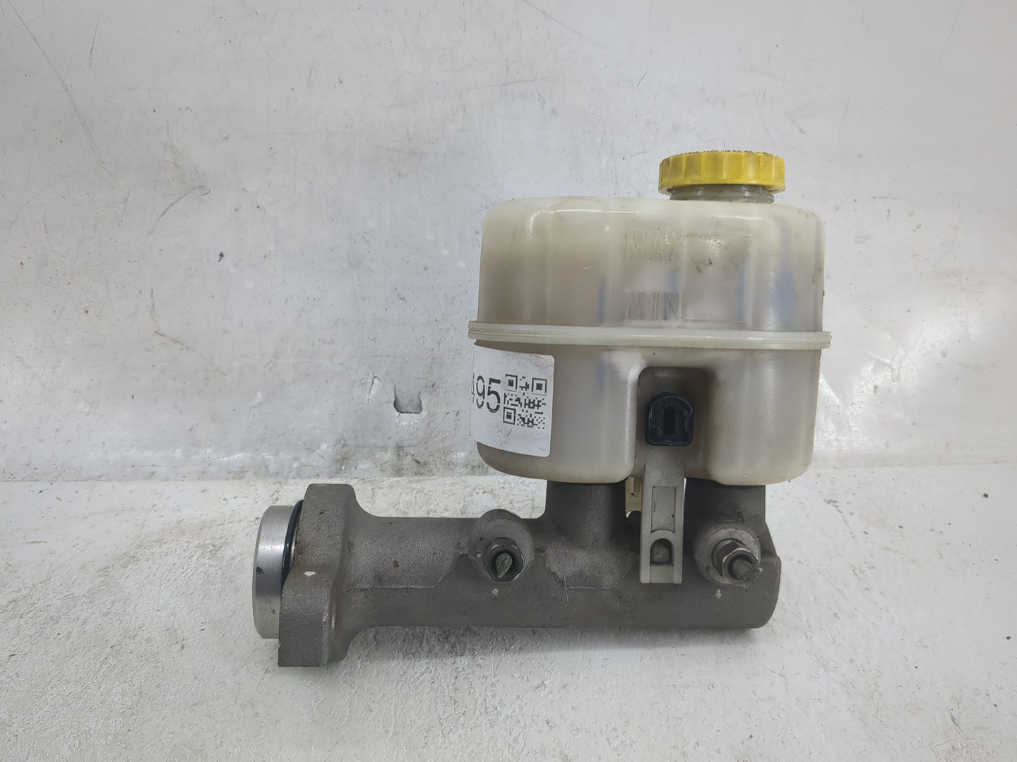 2006-2009 Dodge Durango Brake Master Cylinder 1497495 - Oemusedautoparts1.com