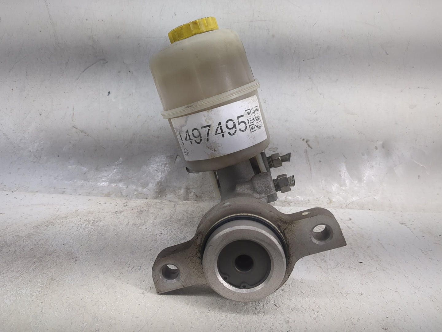 2006-2009 Dodge Durango Brake Master Cylinder 1497495 - Oemusedautoparts1.com