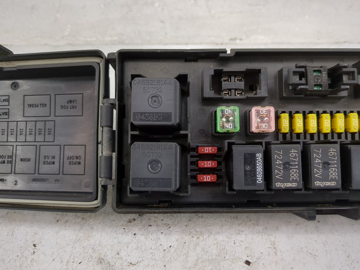 2008 Dodge Durango Fusebox Fuse Box Relay Module Tipm - Oemusedautoparts1.com