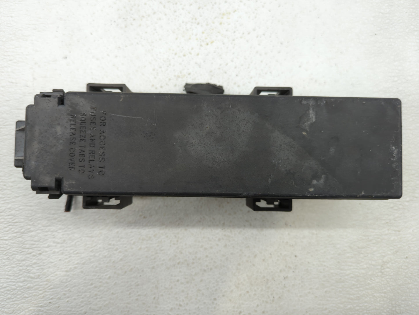 2007-2009 Dodge Durango Fusebox Fuse Box Panel Relay Module P/N:04692227AA Fits Fits 2007 2008 2009 OEM Used Auto Parts - Oe